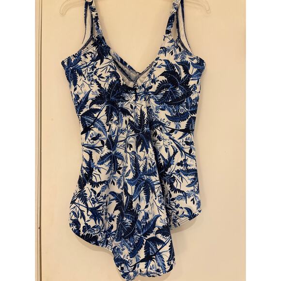 MIRACLESUIT Talbots Sanibel One Piece in Breezy Ferns Blue White Floral 16 - Picture 4 of 8